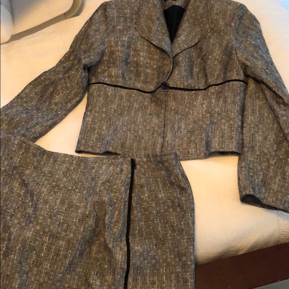 phlip dicaprio Dresses & Skirts - Beautiful black piped suit worn once.
